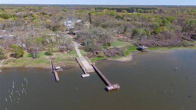 WATERFRONT PROPERTY ON LAKE FORK! Are you looking for a serene - photo 3