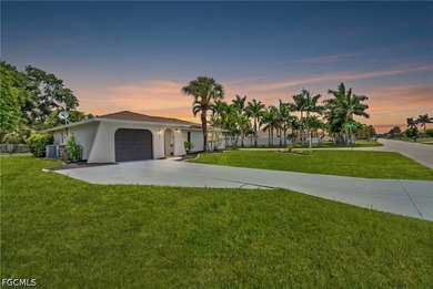 Charming 3-Bedroom Pool Home on a Desirable Corner Lot in - photo 6