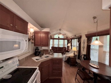 WATERFRONT PROPERTY ON LAKE FORK! Are you looking for a serene - photo 6