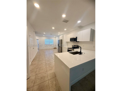 LOCATION,LOCATION, LOCATION!PERFECT HOME FOR YOUR FAMILY! ENERGY - photo 4