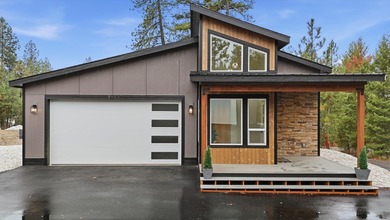 Lake Home For Sale in Loon Lake, Washington