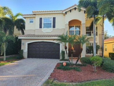 Lake Home For Sale in Boynton Beach, Florida