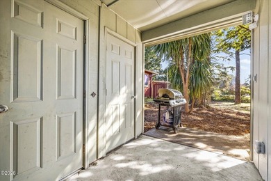 Charming, light-filled 2-bedroom, 1-bath beach cottage-just two - photo 7