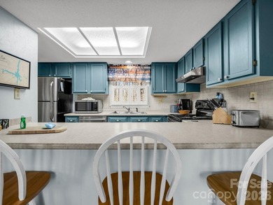 Stunning 2 bedroom/2 bathroom condo overlooking the golf course!