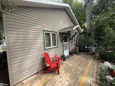 Cozy 2-bedroom lakefront cabin with 50 feet of frontage. This is - photo 17