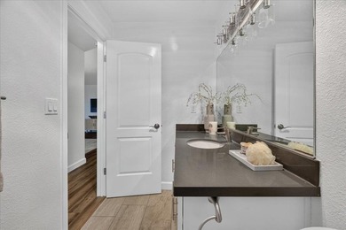 Beautifully refreshed and move-in ready Santa Cruz condo near - photo 18