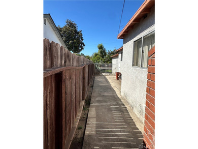 Unlock incredible potential with this classic Santa Ana property - photo 24