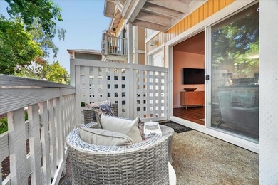 Beautifully refreshed and move-in ready Santa Cruz condo near - photo 25