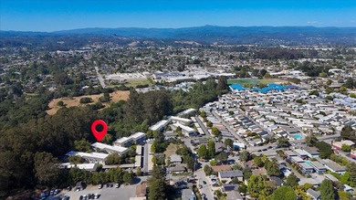 Beautifully refreshed and move-in ready Santa Cruz condo near - photo 29
