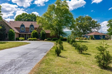 Welcome to one of Dayton's most beautiful luxury estates! - photo 2