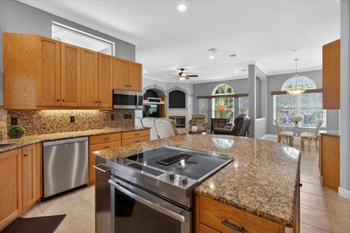 Virtually Staged. Welcome to Luxury Living in the Heart of Palm - photo 32
