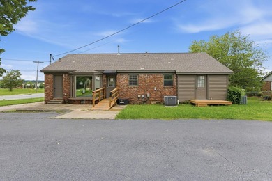 This free-standing 1,600 SF office building is ideally - photo 6