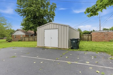 This free-standing 1,600 SF office building is ideally - photo 8