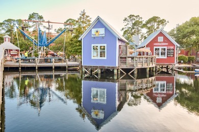 Tucked away in the Baytowne Wharf area of Sandestin Golf and - photo 48