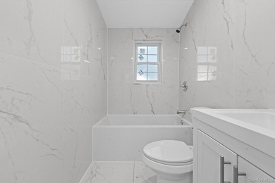 Space, style & modern luxury come together at 2118 Quimby - photo 10