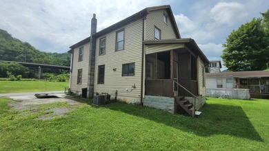Home with great location. 4 bedrooms 2 baths, Balcony, Nice - photo 7