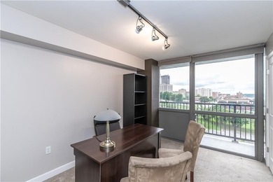 Experience urban living at its finest in this stunning 2 - - photo 7