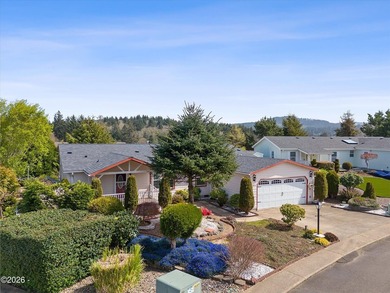 Please take a look at this beautifully maintained 2007 mfg home - photo 1