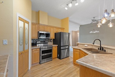 Please take a look at this beautifully maintained 2007 mfg home - photo 6