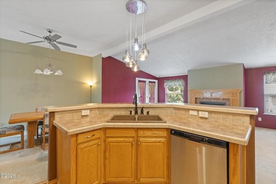 Please take a look at this beautifully maintained 2007 mfg home - photo 7