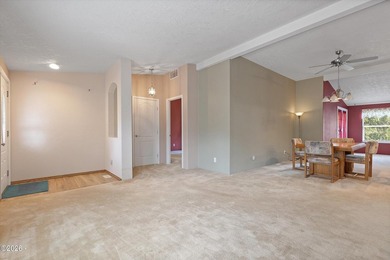 Please take a look at this beautifully maintained 2007 mfg home - photo 10