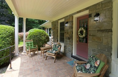 Welcome to this beautifully renovated one-level home, situated - photo 9