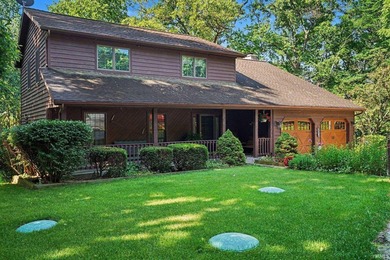 **Lakefront on 3.67 Acres - Hunter Lake!** One-owner home in - photo 2