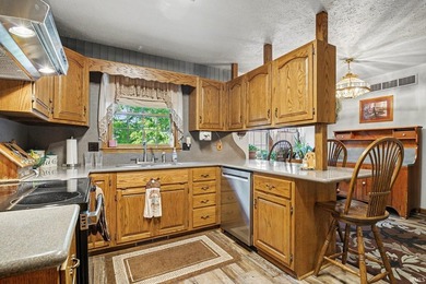 **Lakefront on 3.67 Acres - Hunter Lake!** One-owner home in - photo 10