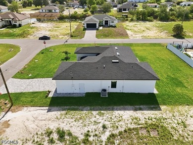 Welcome to this stunning new construction home offering 4 - photo 8