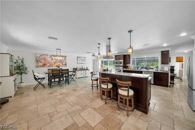 Experience the perfect blend of privacy, space, and - photo 7