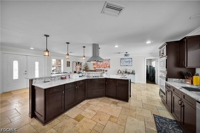 Experience the perfect blend of privacy, space, and - photo 10