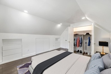 Don't miss this exceptional opportunity to own a legal 2 family - photo 10