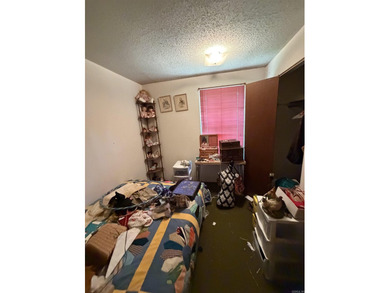 Bring your vision to 105 Persant Ct! Nestled on a quiet - photo 6