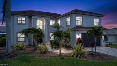 Welcome to 2021 SE 17th Place, a spectacular Gulf-access - photo 2