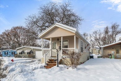 Lake Home For Sale in Elgin, Illinois