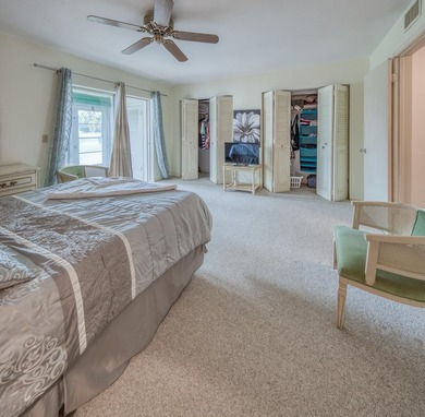 A rarely available 1st floor unit in Murry Hills, a chance for - photo 11