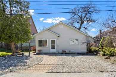 Lake Home For Sale in West Bloomfield, Michigan