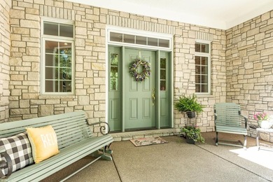 Enjoy this private lane that invites you to this beautiful 24 - photo 2