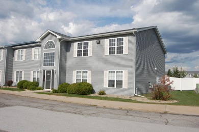 Lake Condo Sale Pending in Merrillville, Indiana