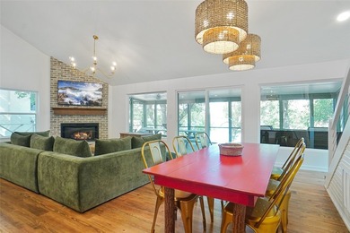 Waterfront Luxury. Fully Reimagined. Move-In Ready. Welcome to - photo 10