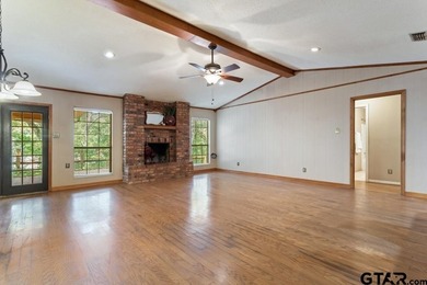 This home has so much potential and offers an affordable entry - photo 9