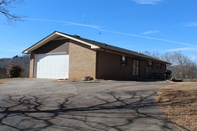 Charming Brick Ranch on 2.4 Acres with Mountain, pasture and - photo 20