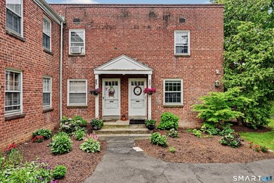 Completely renovated and move-in ready, this stylish two-level - photo 22