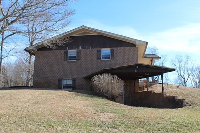 Charming Brick Ranch on 2.4 Acres with Mountain, pasture and - photo 22