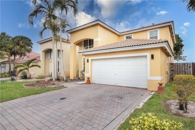 BEAUTIFUL 2 STORY SINGLE FAMILY HOME WITH 4 BEDROOMS, 3 FULL - photo 2