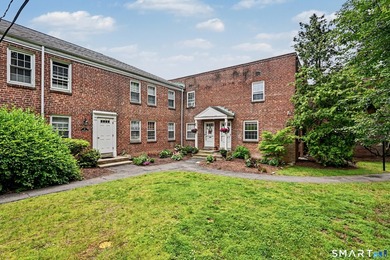 Completely renovated and move-in ready, this stylish two-level - photo 24