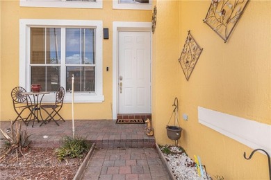 BEAUTIFUL 2 STORY SINGLE FAMILY HOME WITH 4 BEDROOMS, 3 FULL - photo 4