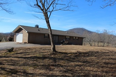 Charming Brick Ranch on 2.4 Acres with Mountain, pasture and - photo 25