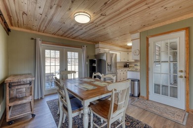 Charming Brick Ranch on 2.4 Acres with Mountain, pasture and - photo 44