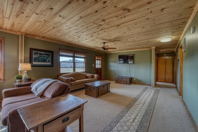 Charming Brick Ranch on 2.4 Acres with Mountain, pasture and - photo 45